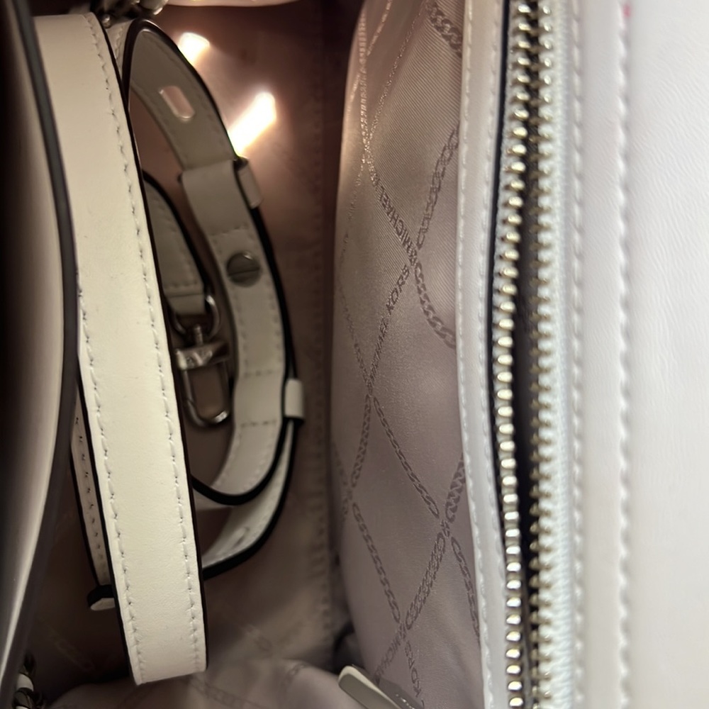 Michael Kors ✨ Handbag - Picture 5 of 6